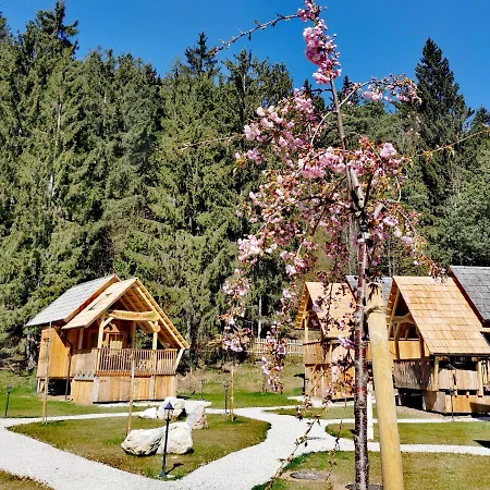 אוהל מפואר Ribno Luxury Glamping בלד